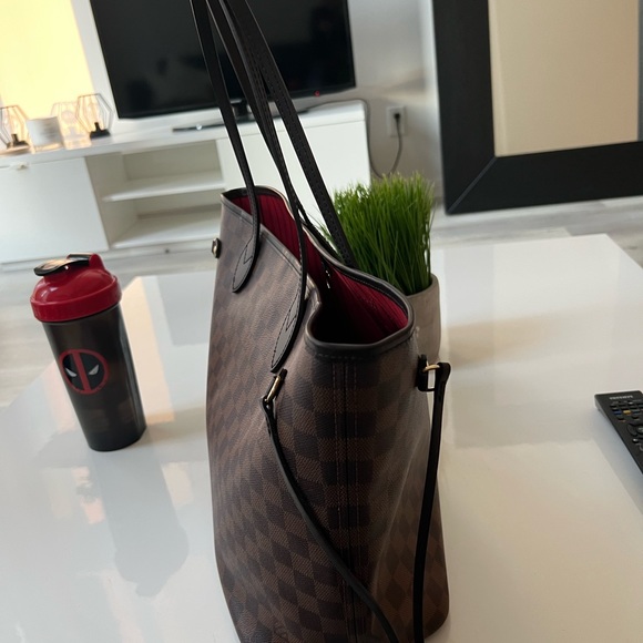 Authentic Louis Vuitton MM - Picture 3 of 6